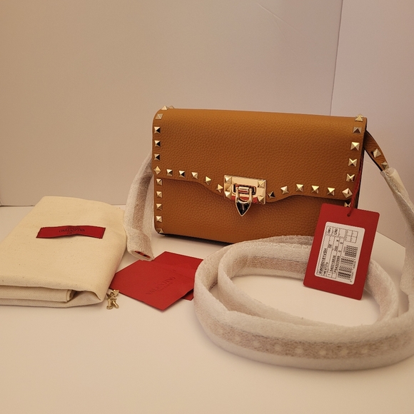 SOLD-💜Host Pick💜BWT Valentino Garavani ROCKSTUD GRAINY CALFSKIN CROSSBODY BAG - Picture 6 of 14